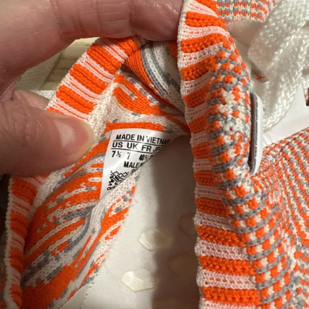 Adidas NMD_R1 Primeknit Boost Shrimp🔥RARE COLOR🔥 Men's Size 7.5